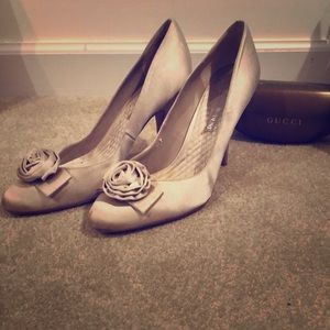 Enzo Angiolini classy satin heels